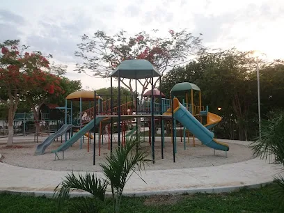 Castillo de Juegos Infantil Gran Herradura Sur - Mérida - Yucatán - México