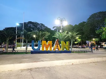 Parque del Centro Uman - Umán - Yucatán - México