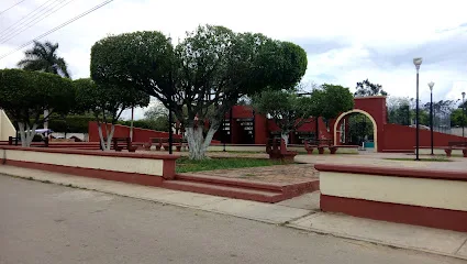 Parque de Santiago - Ticul - Yucatán - México