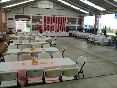 Salon Los Pinos - Santa Clara del Cobre - Michoacán - México