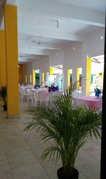 Salon La Madera - Puerto Vallarta - Jalisco - México
