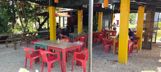 Los Iguanos "Grill & Gourmet" - Tixkokob - Yucatán - México